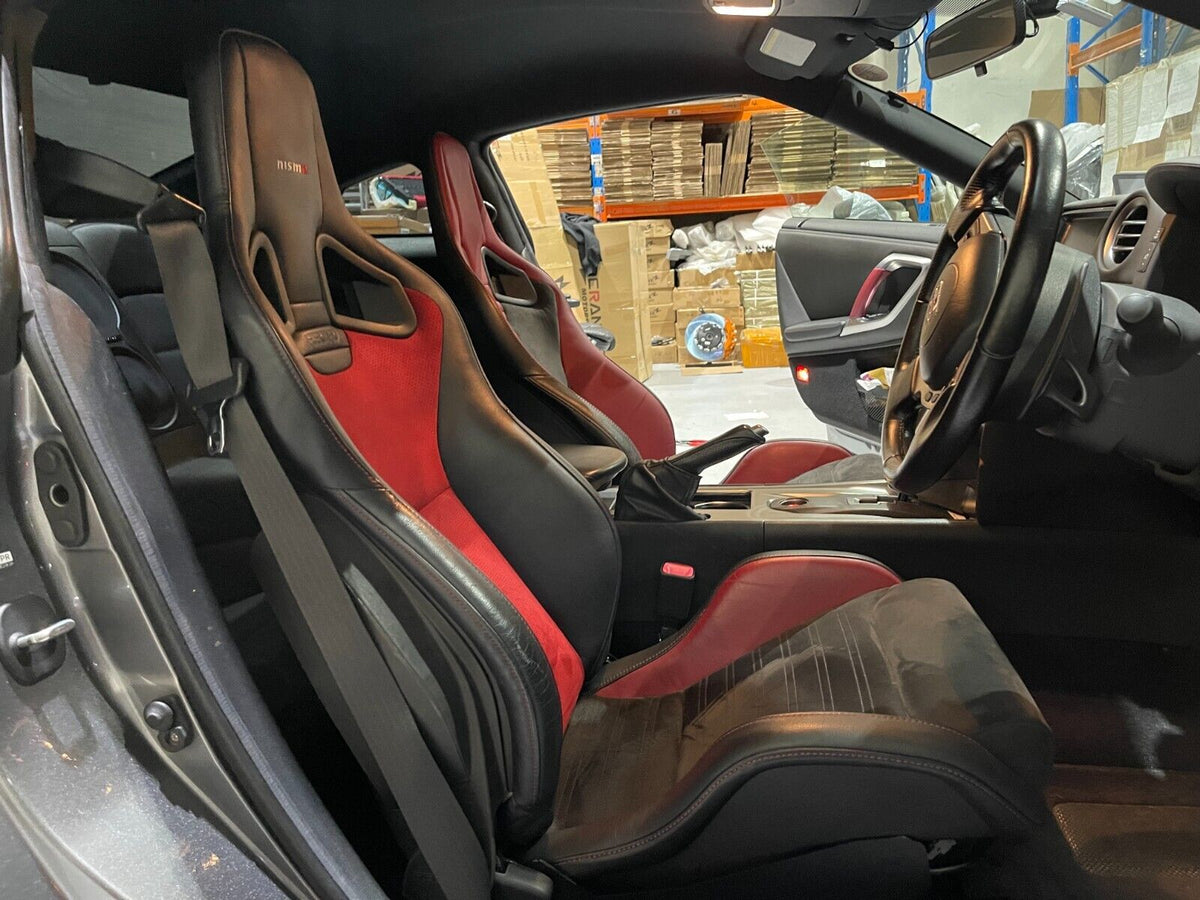 1x Crank Motorsport R35 GTR Right Side Superlow Seat Rail – Recaro CS / Nismo Compatible