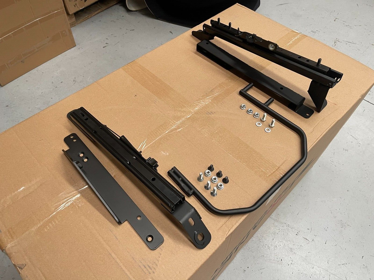 2x Crank Motorsport R35 GTR Pair Superlow Seat Rails – Recaro CS / Nismo Compatible