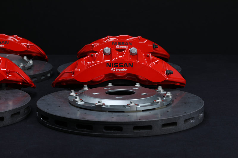 Crank Motorposrt R35 GTR Carbon Ceramic Brake Conversion Kit – Nissan Skyline R32-R34 – Red Calipers with Black Hat