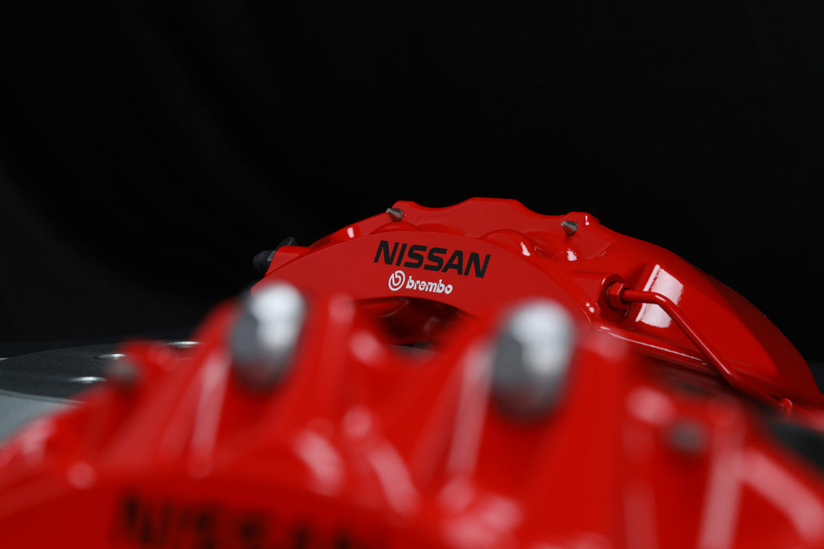 Crank Motorposrt R35 GTR Carbon Ceramic Brake Conversion Kit – Nissan Skyline R32-R34 – Red Calipers with Black Hat
