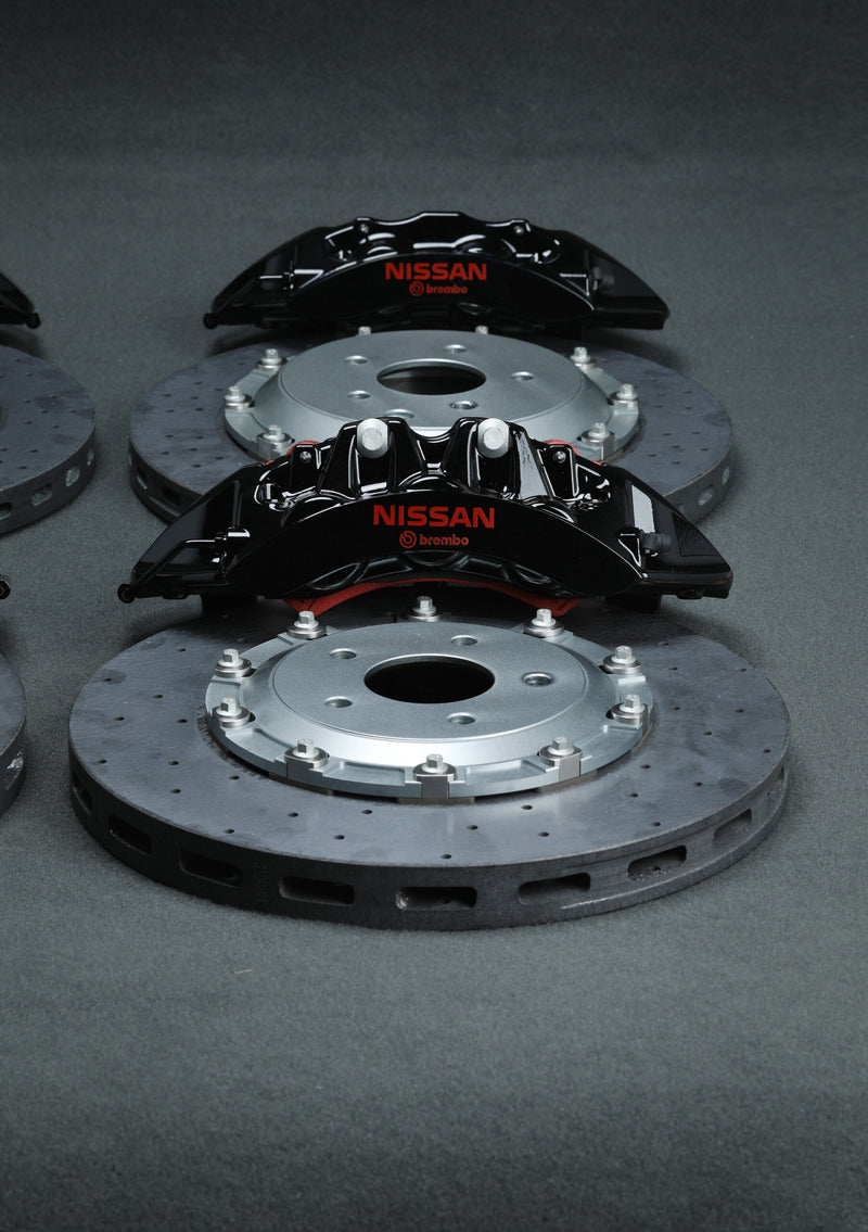 Crank Motorsport R35 GTR Carbon Ceramic Brake Conversion Kit – Nissan Skyline R32-R34 – Black Calipers with Black Hat