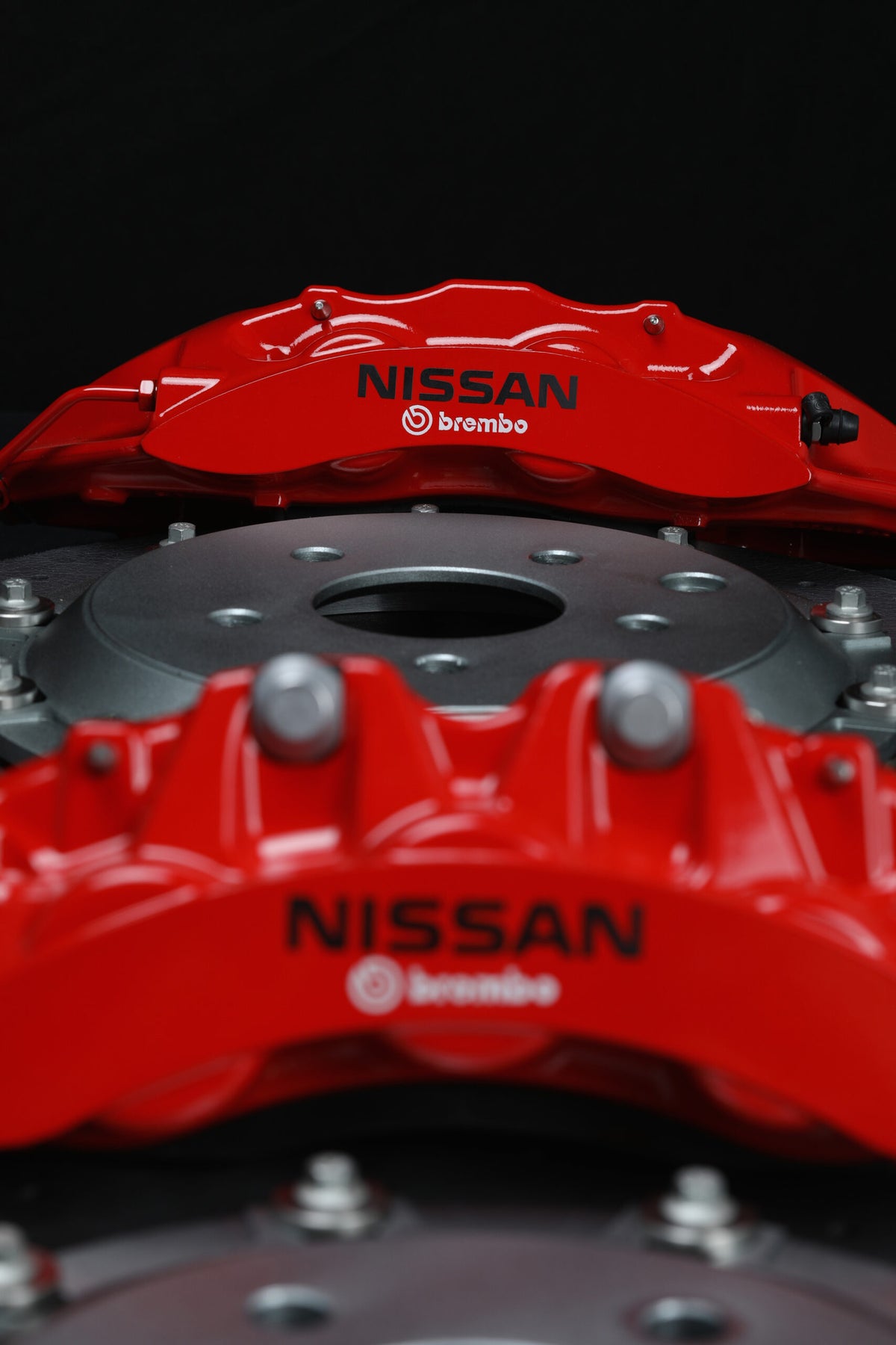 Crank Motorposrt R35 GTR Carbon Ceramic Brake Conversion Kit – Nissan Skyline R32-R34 – Red Calipers with Black Hat