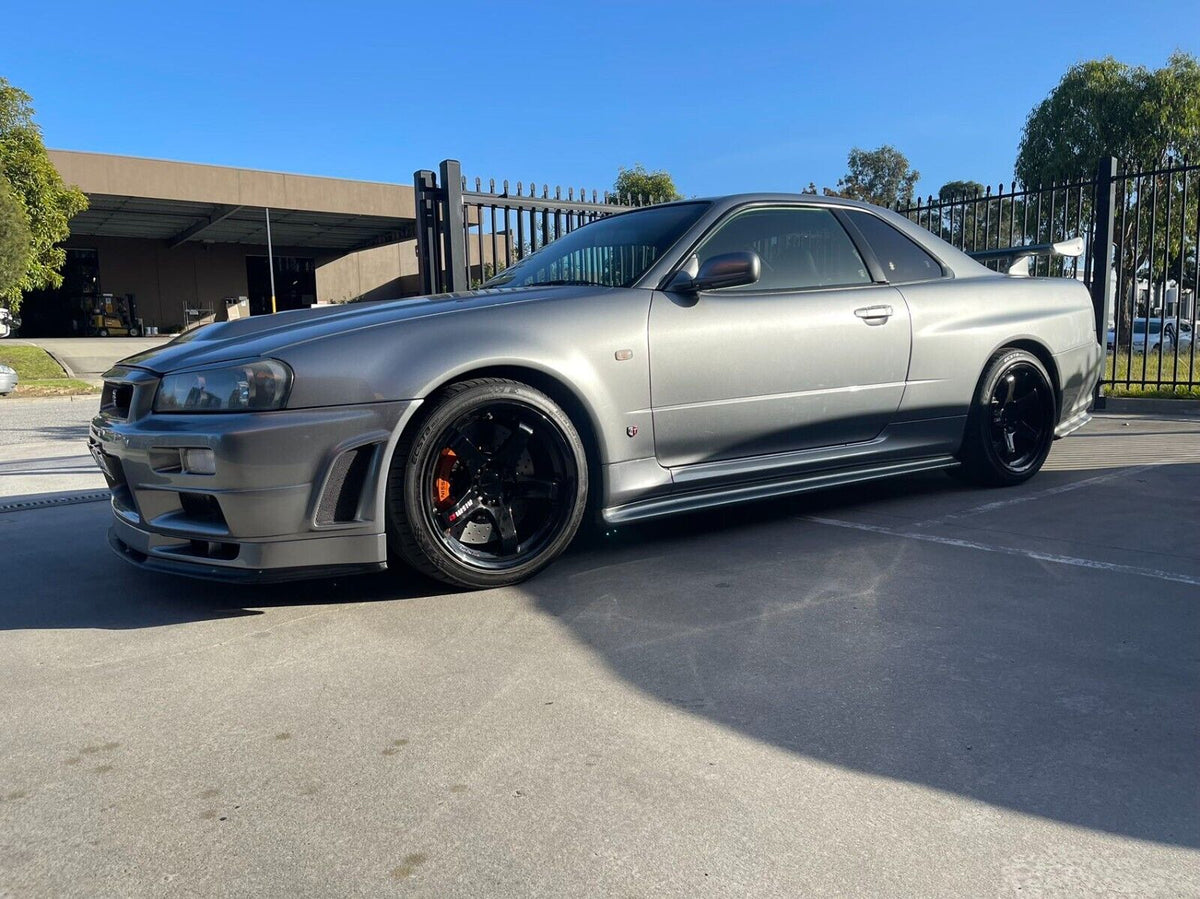 R35 GTR Brake Adapter Kit (V4) to Suit Skyline R32, R33, R34 – Cross Drilled Rotors